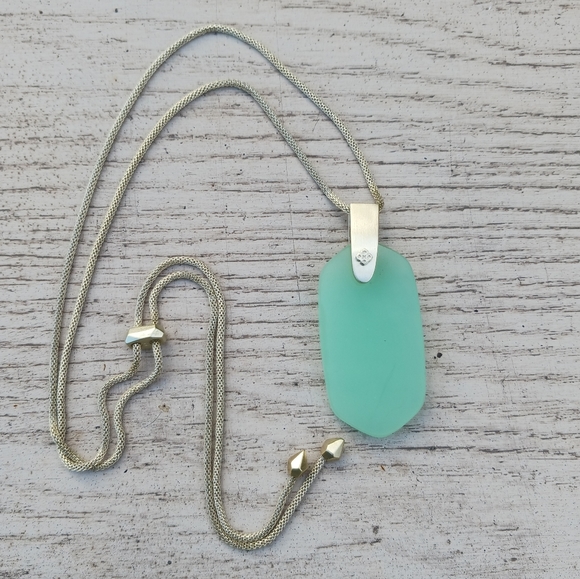 Kendra Scott Silver Tone “Inez” Adjustable Pendant Necklace In Green Chalcedony - Picture 3 of 14